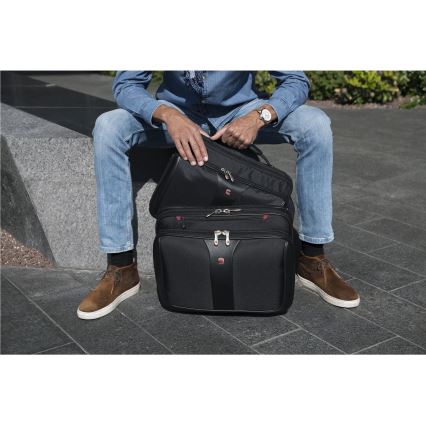 Wenger - Ceļojumu koferis uz ritentiņiem 25 l 17" + portatīvā datora soma 15,6" Patriot melna
