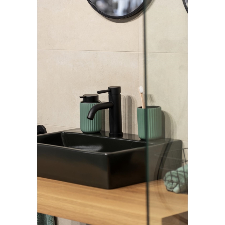 WENKO 24807100 - Šķidro ziepju dozators BELLUNO 8x13,5 cm zaļš/melns