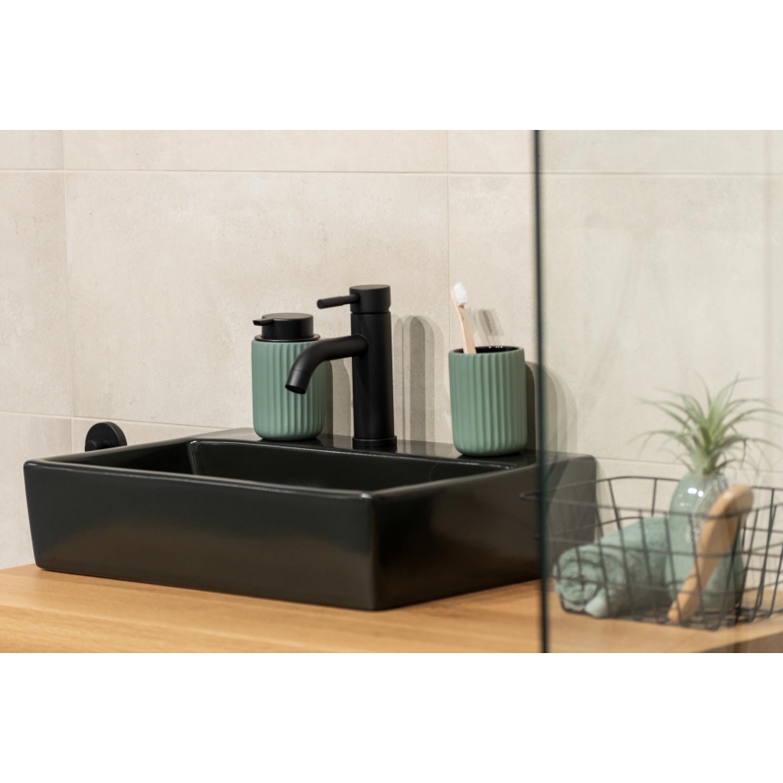 WENKO 24807100 - Šķidro ziepju dozators BELLUNO 8x13,5 cm zaļš/melns