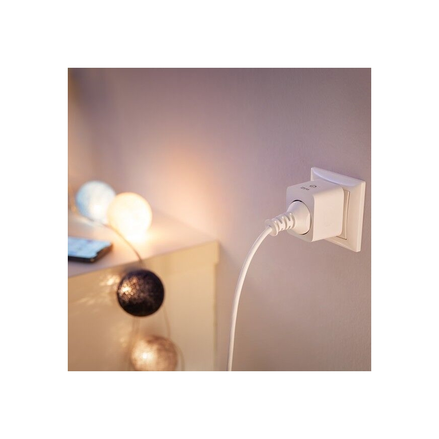 WiZ - Viedā kontaktligzda E 2300W + jaudas mērītājs Wi-Fi