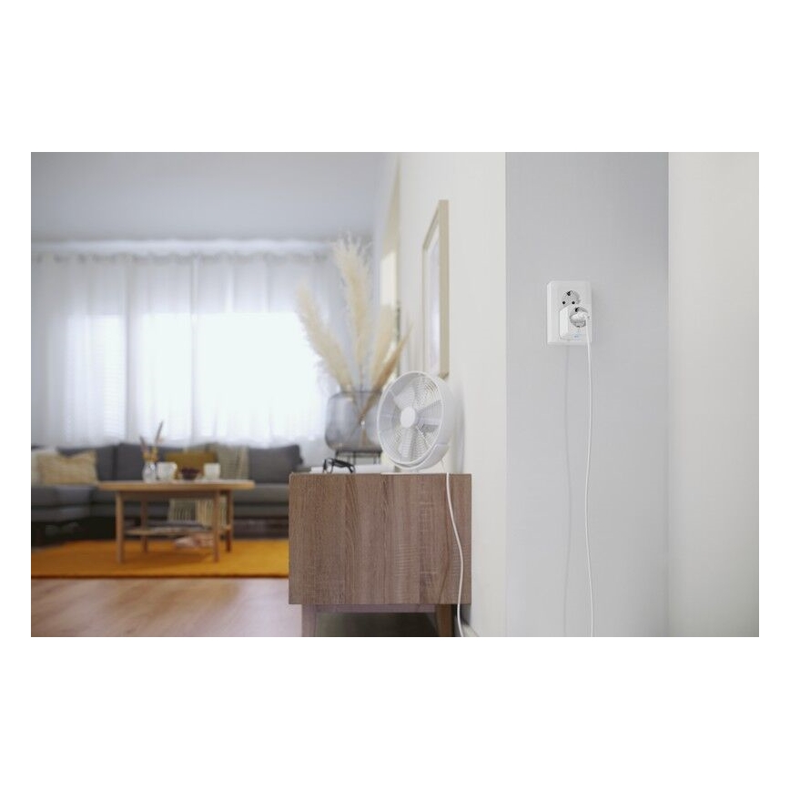 WiZ - Viedā kontaktligzda E 2300W + jaudas mērītājs Wi-Fi