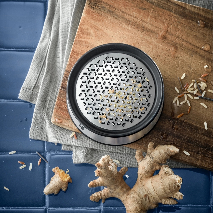 WMF - Ingvera rīve Ø 9 cm, no nerūsējošā tērauda, melna