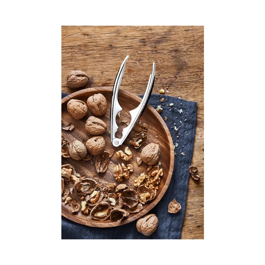 WMF - Riekstu lauzējs