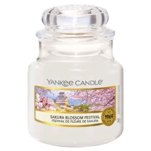 Yankee Candle - Aromatizēta svece SAKURA BLOSSOM FESTIVAL maza104g 20-30 stundas